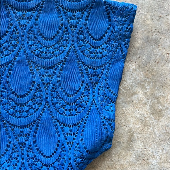 💙 Detailed Lace-like Blue Short Sleeve Knit Tee - Picture 3 of 6